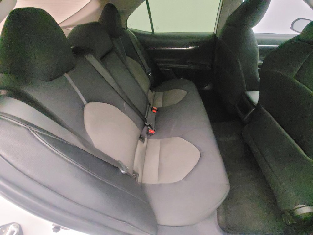 Used 2021 Toyota Camry LE image 19