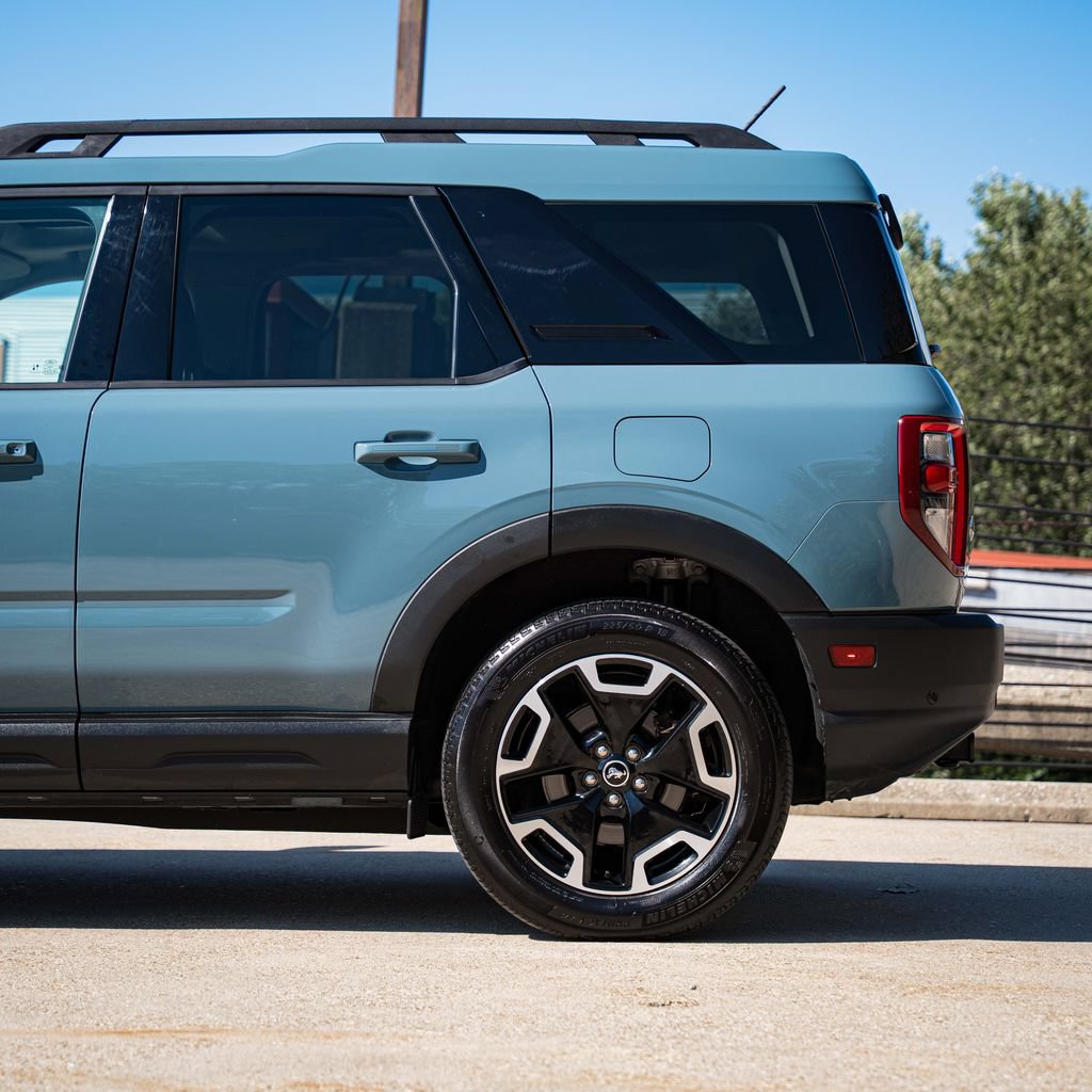 Used 2023 Ford Bronco Sport Outer Banks w/ Tech Package AWD/4WD image 4