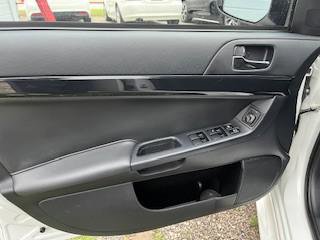 Used 2017 Mitsubishi Lancer ES FWD image 17