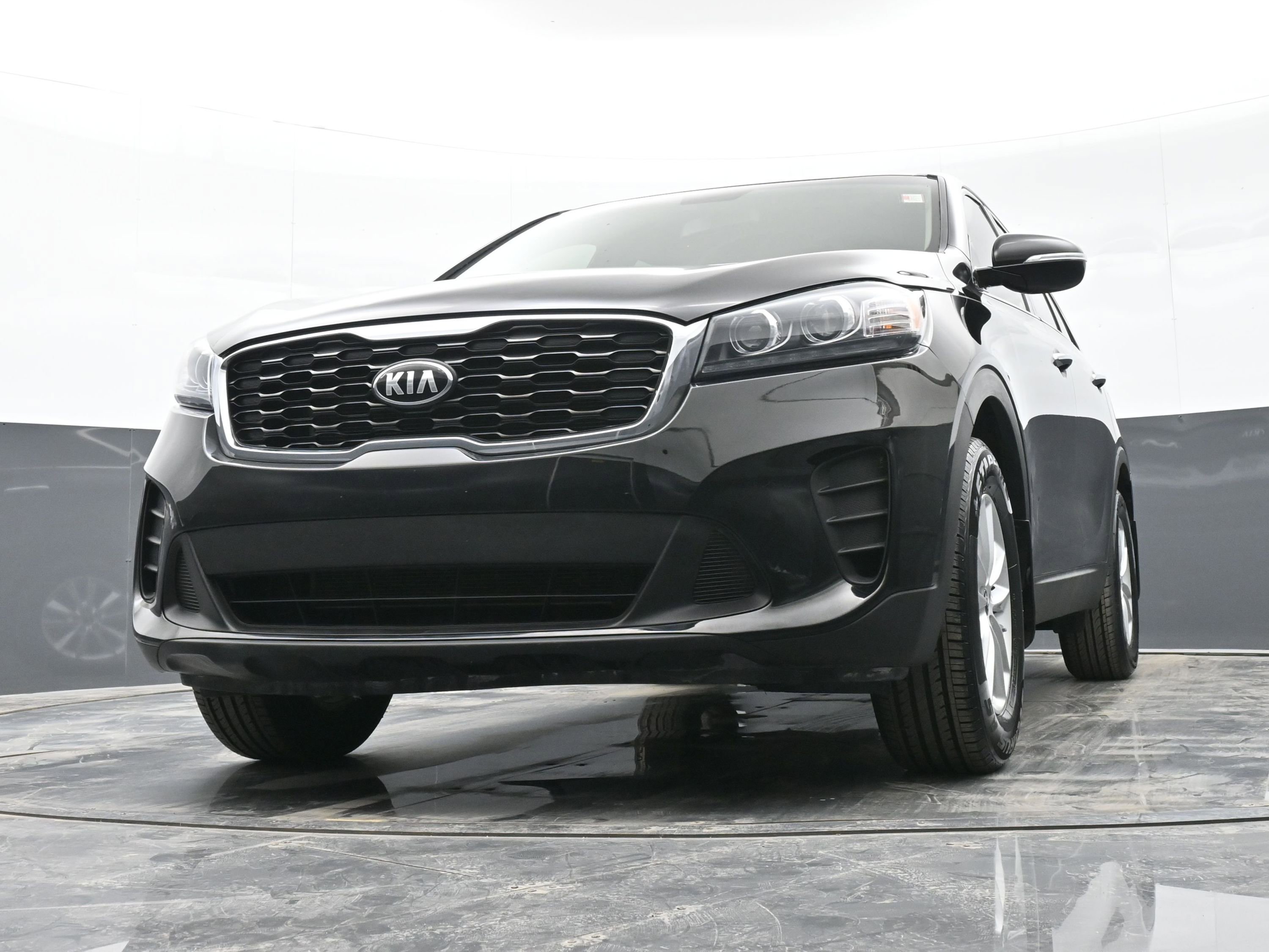 Used 2020 Kia Sorento LX image 40