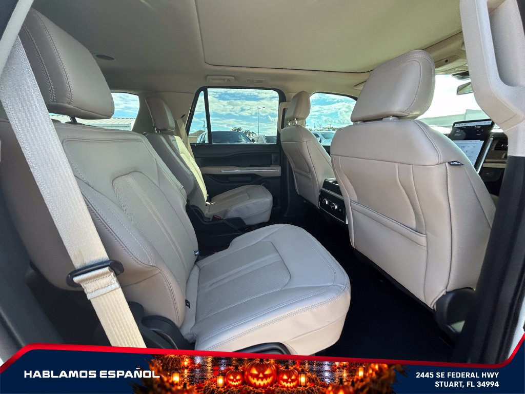 Used 2024 Ford Expedition Limited RWD image 19