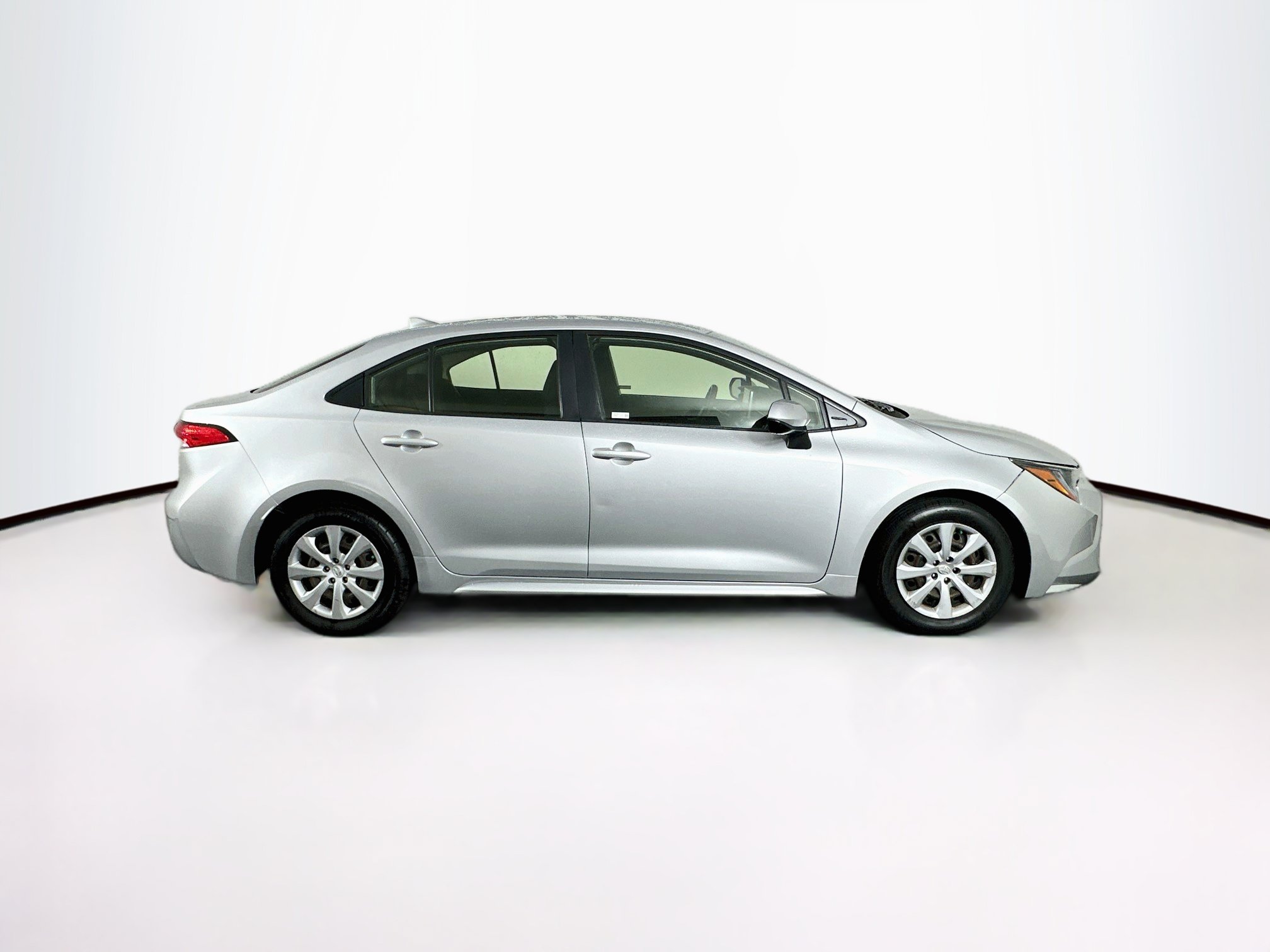 Used 2020 Toyota Corolla LE FWD image 10