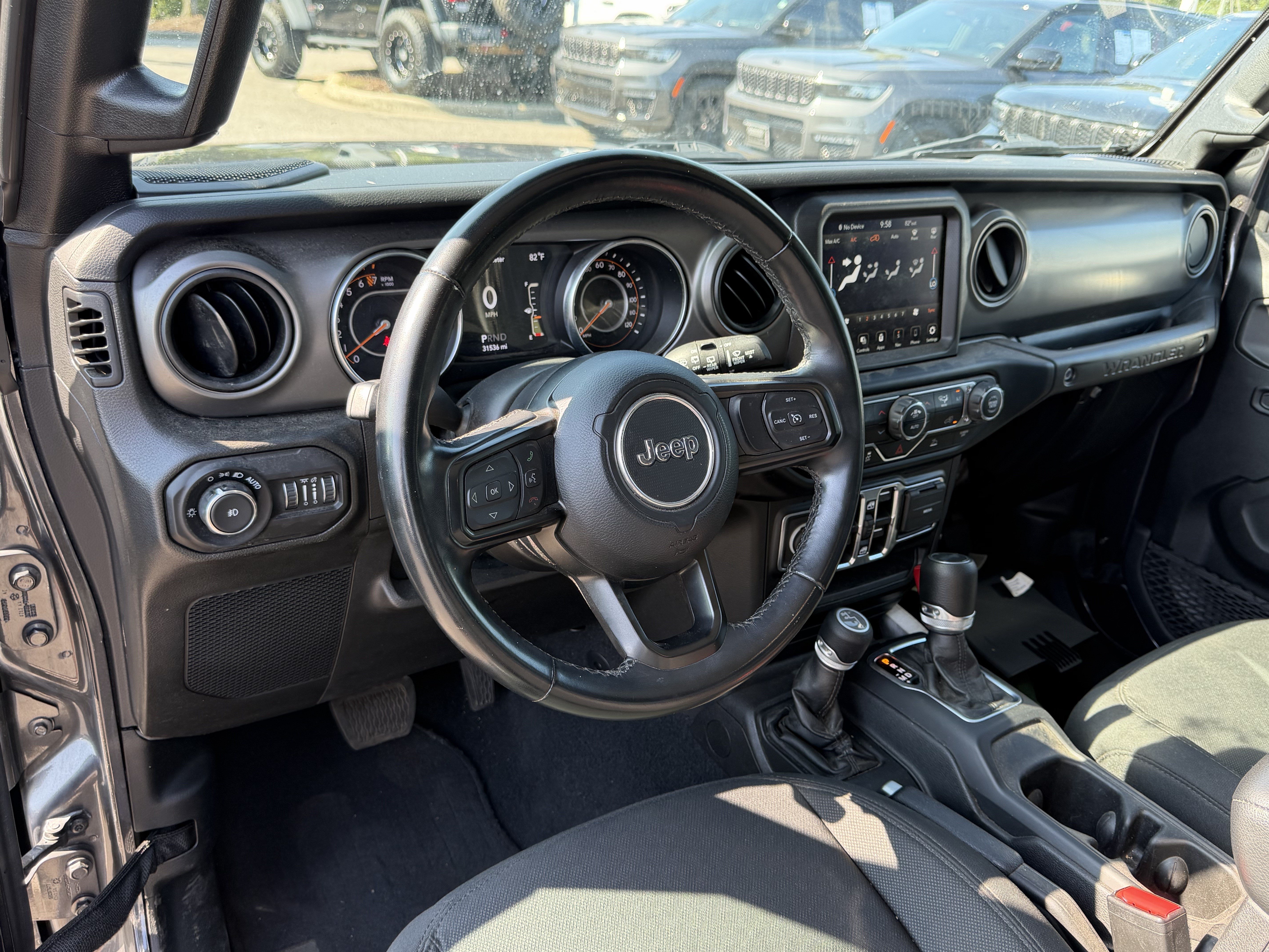 Used 2022 Jeep Wrangler Unlimited Sport AWD/4WD image 11