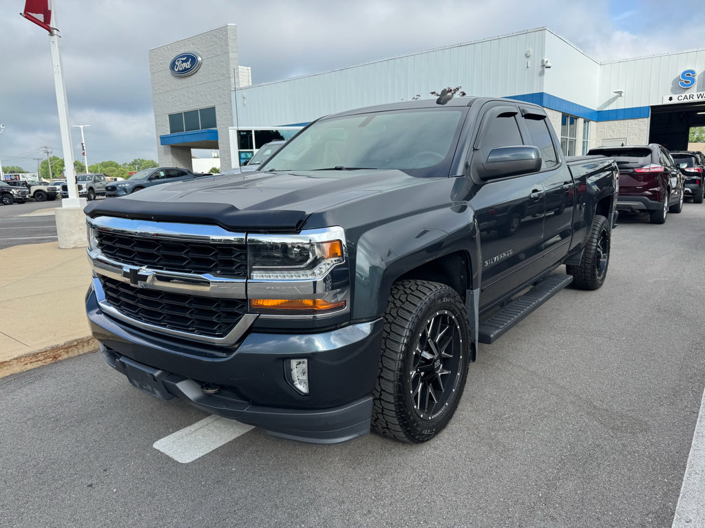 Used 2017 Chevrolet Silverado 1500 LT w/ True North Edition AWD/4WD image 4