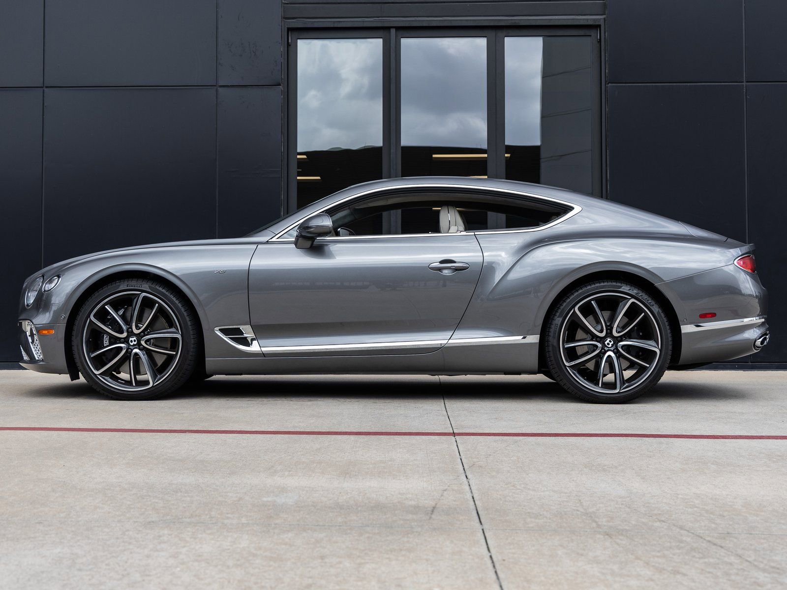 Used 2022 Bentley Continental GT image 9