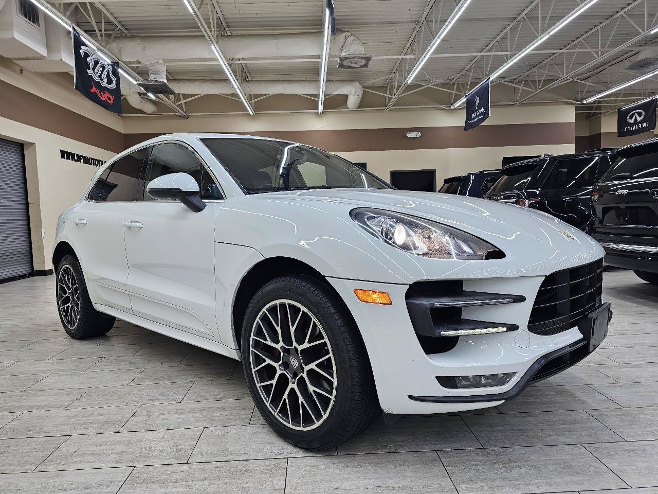 Used 2017 Porsche Macan Turbo AWD/4WD image 4