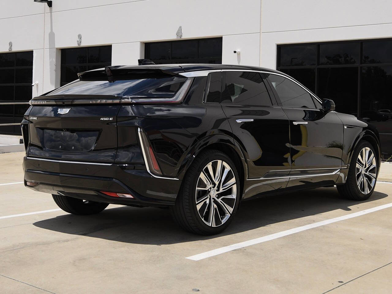 Used 2024 Cadillac Lyriq Luxury RWD image 9