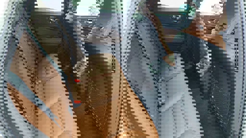 Used 2023 Volvo XC60 B5 Plus w/ Climate Package AWD/4WD image 23