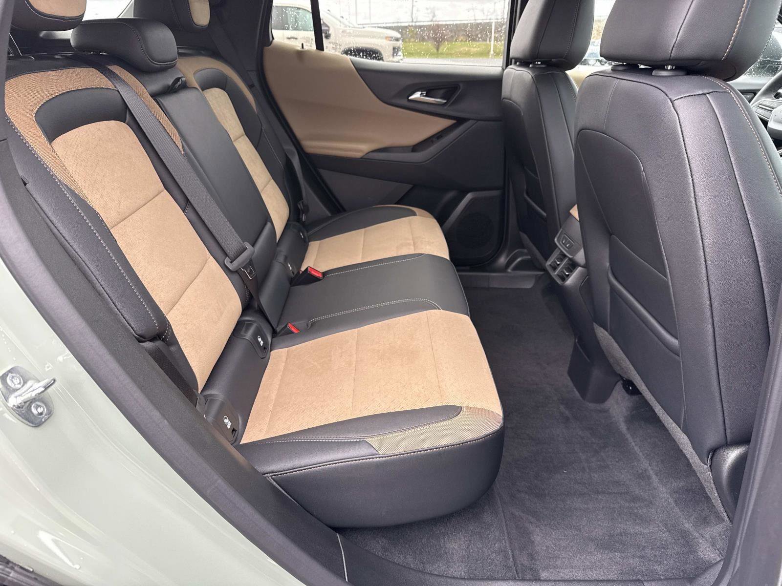 Used 2026 Chevrolet Equinox ACTIV w/ Convenience Package III image 20