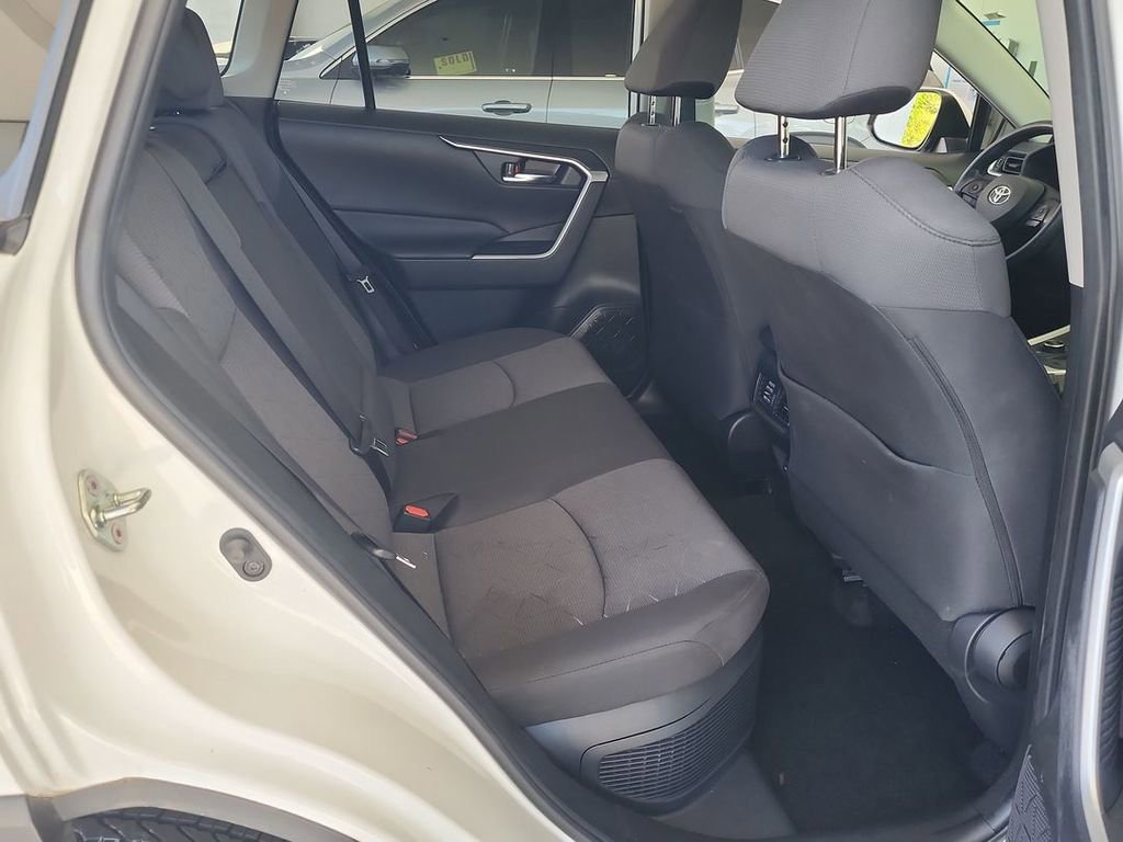 Used 2023 Toyota RAV4 XLE AWD/4WD image 26