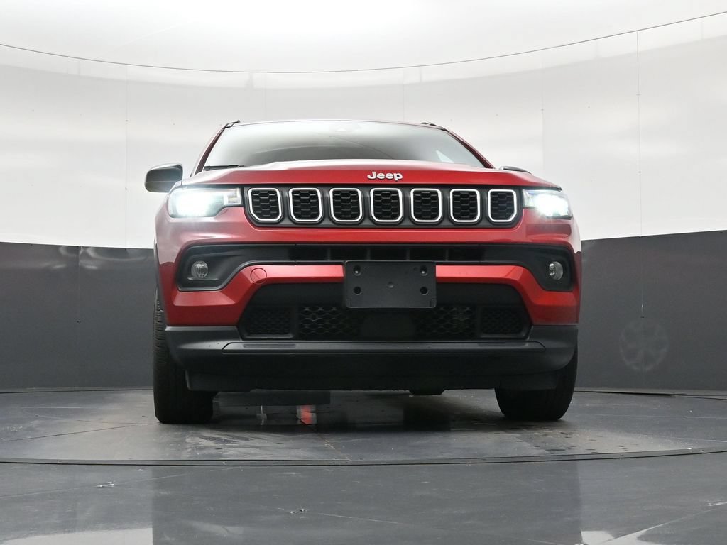 Used 2024 Jeep Compass Latitude AWD/4WD image 21