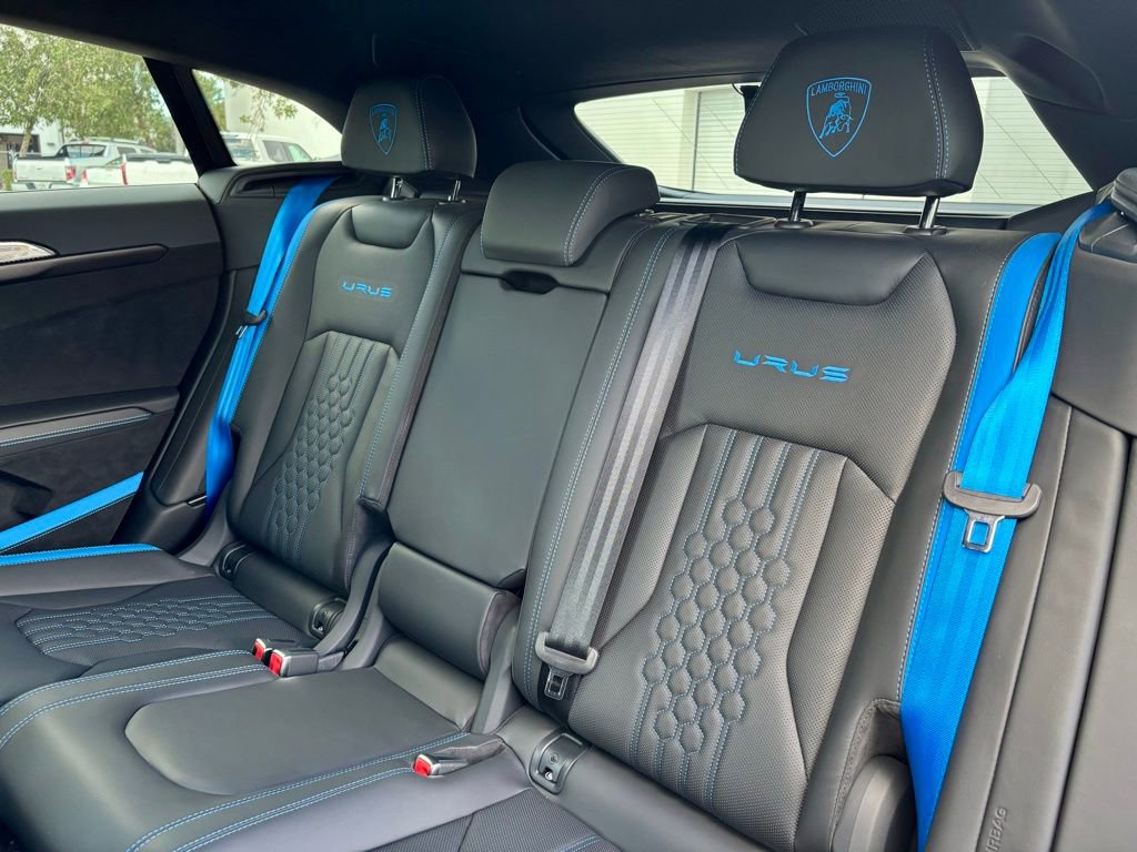 Used 2024 Lamborghini Urus Performante AWD/4WD image 21