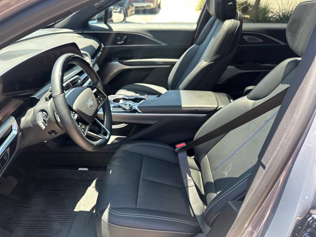 Certified 2025 Cadillac Lyriq Luxury w/ LPO, Floor Liner Package AWD/4WD image 22