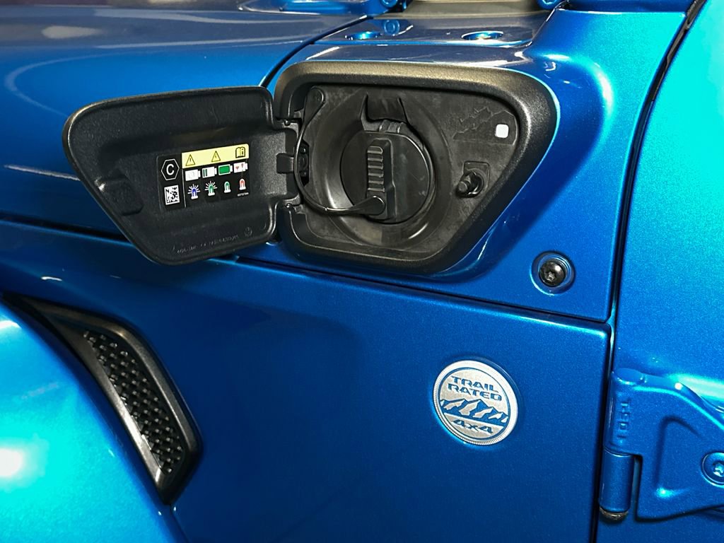 Used 2023 Jeep Wrangler Unlimited Sahara image 16