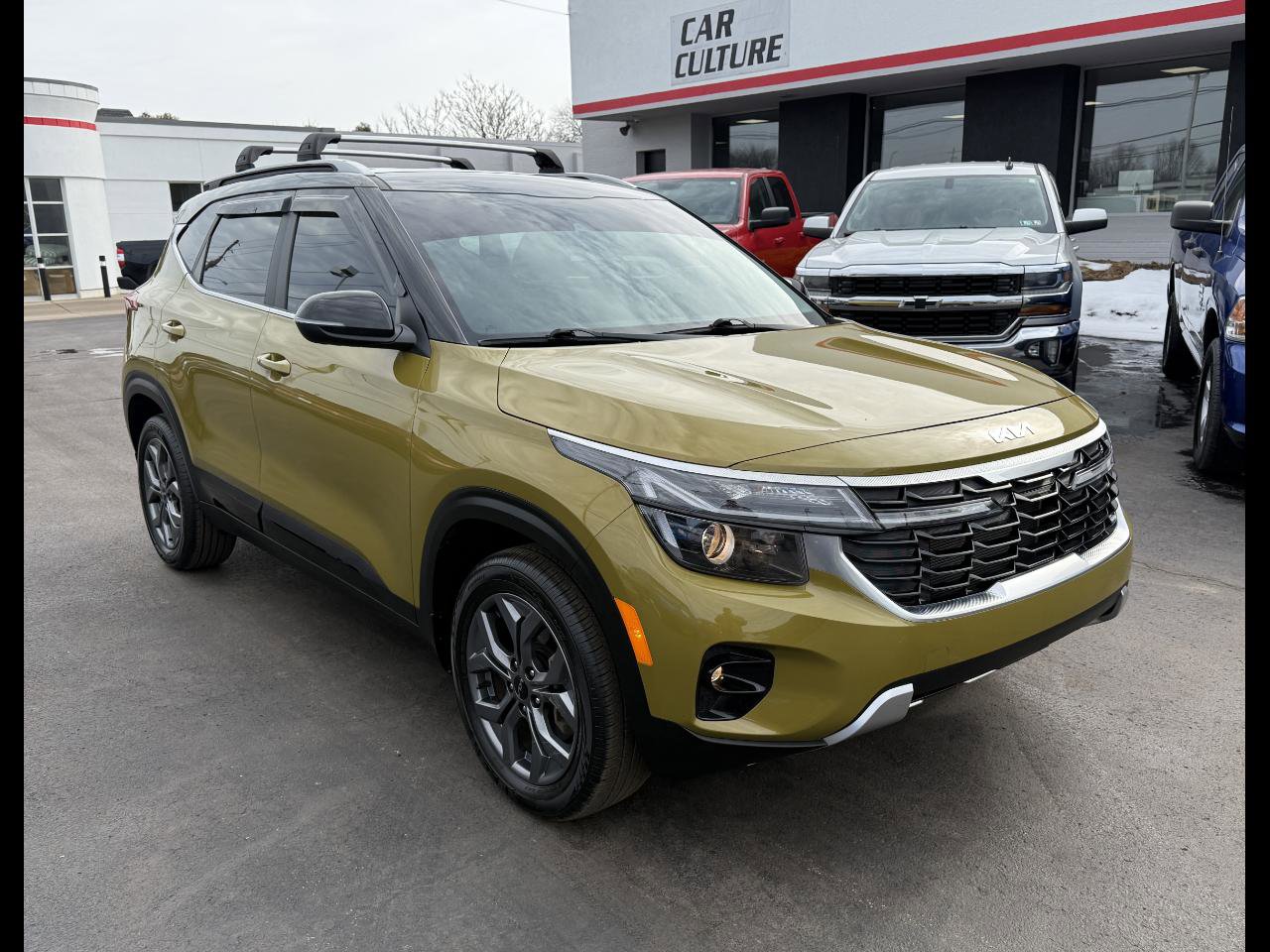 Used 2024 Kia Seltos S image 2