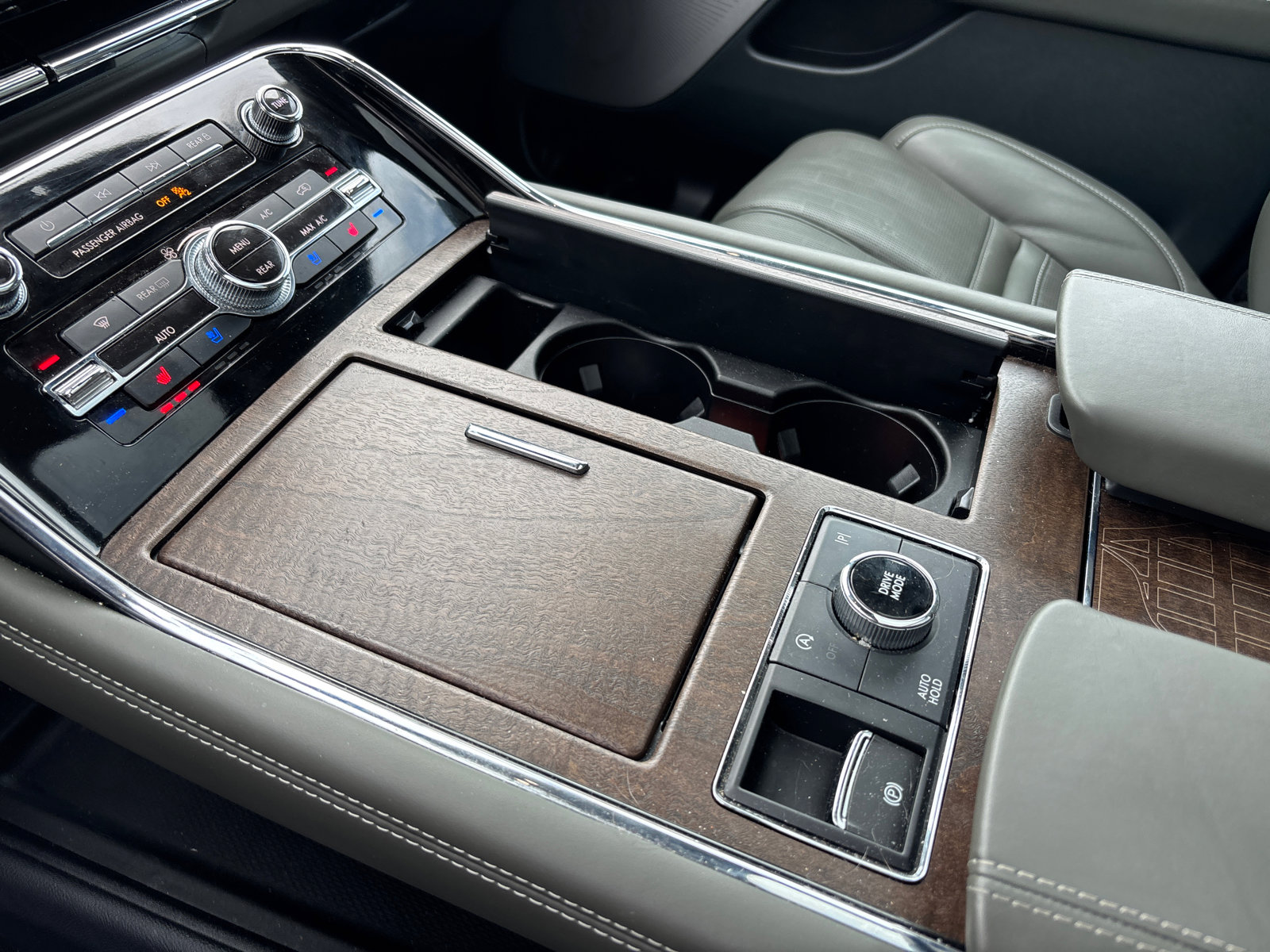 Certified 2023 Lincoln Navigator Black Label image 23