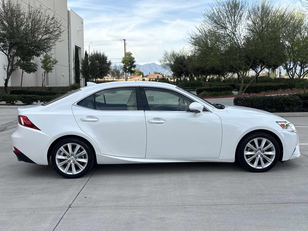 Used 2015 Lexus IS 250 image 6
