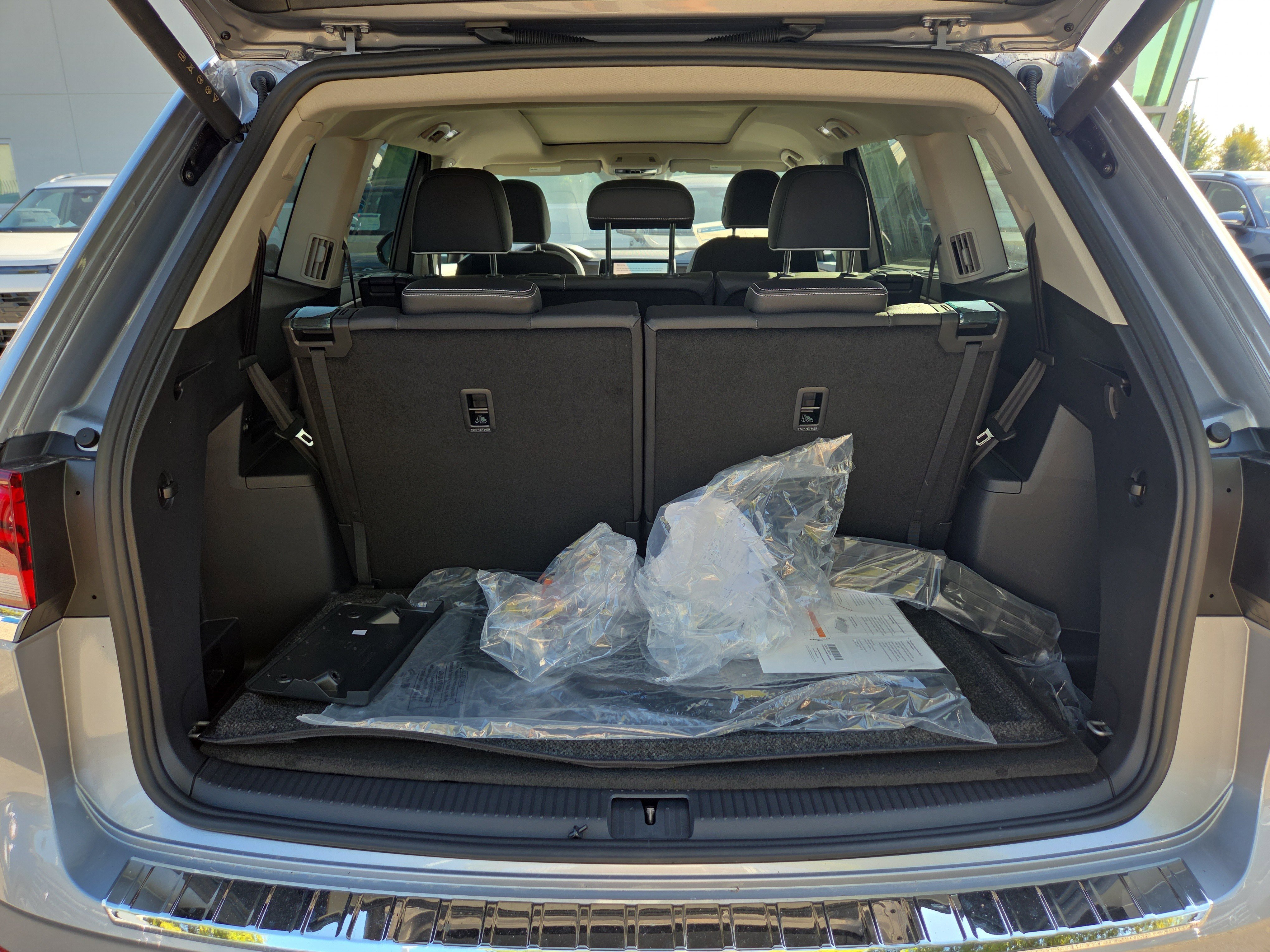 New 2026 Volkswagen Atlas SEL Premium R-Line image 4