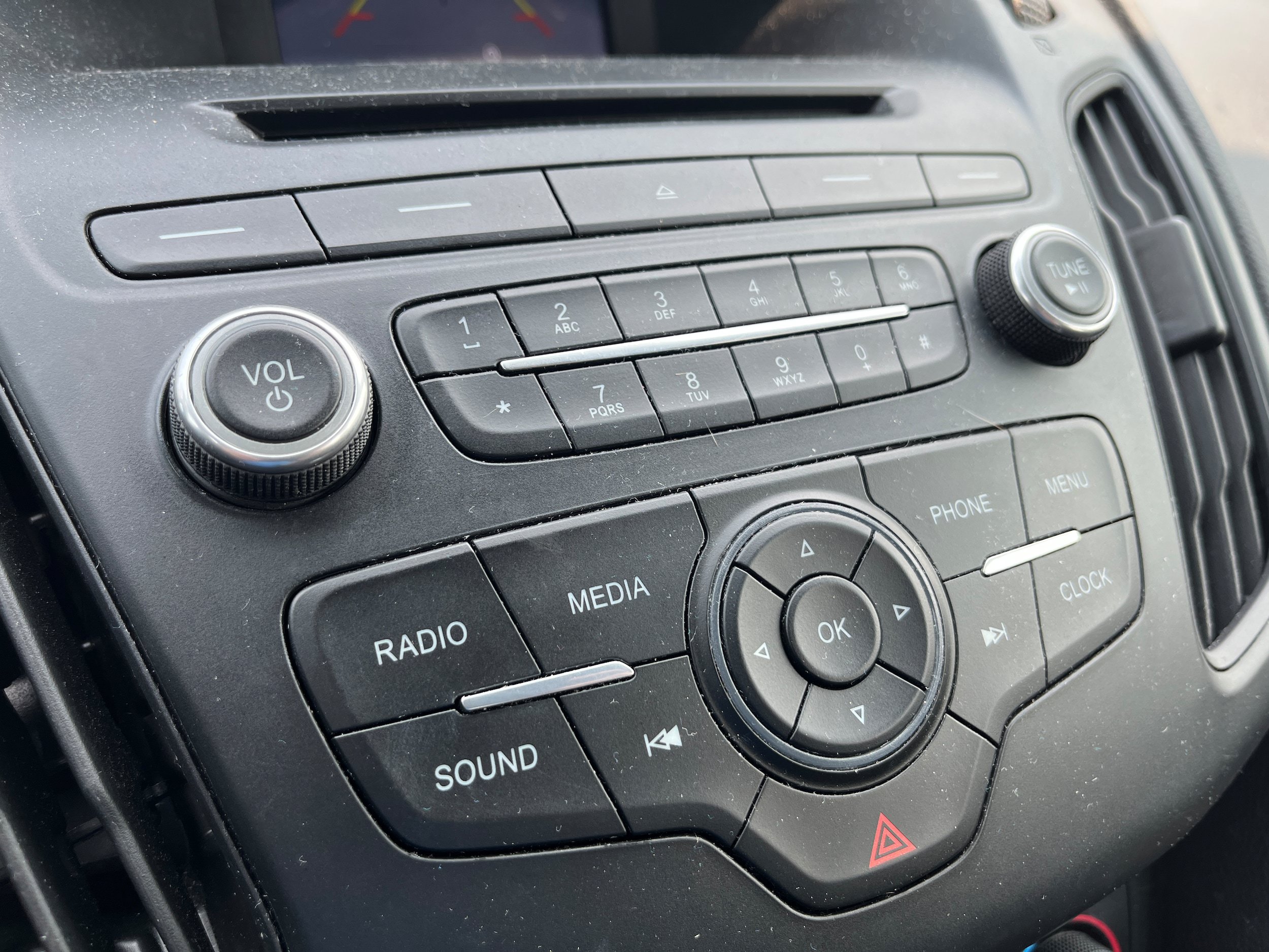 Used 2015 Ford Focus SE FWD image 15