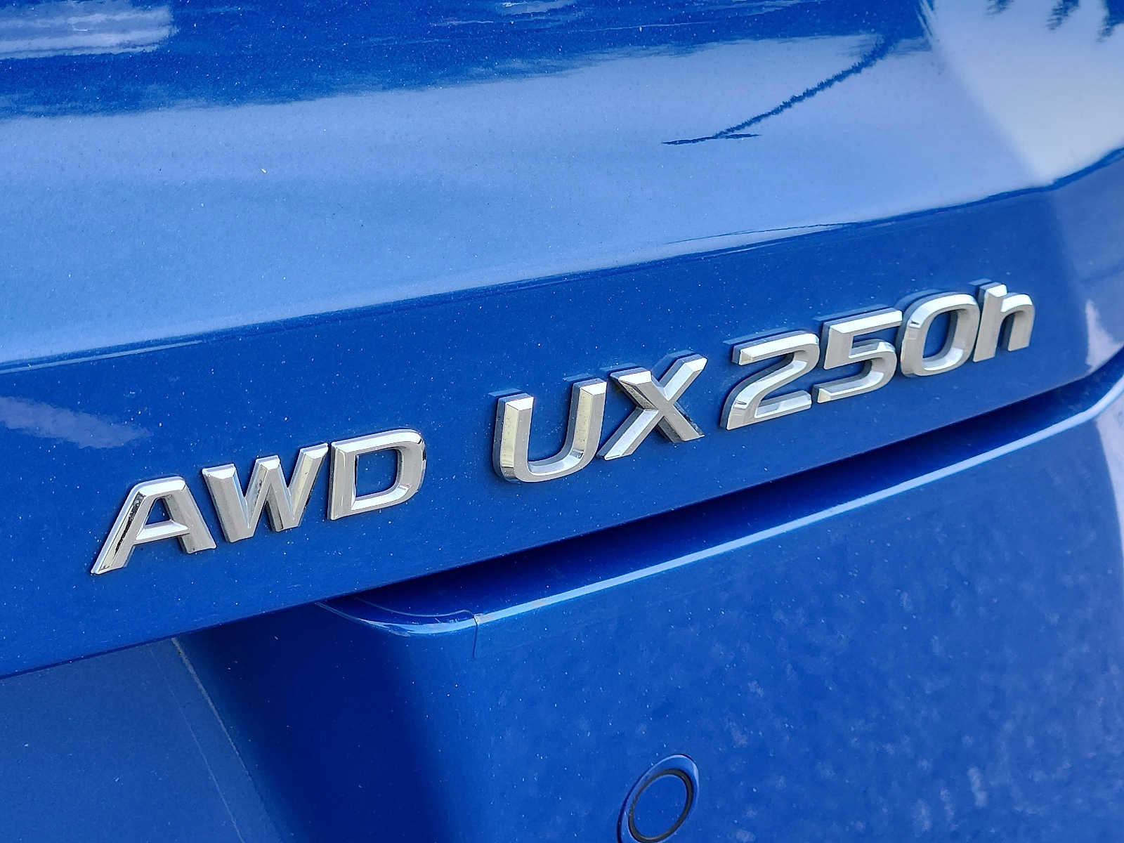 Used 2024 Lexus UX 250h AWD w/ Premium Package image 29