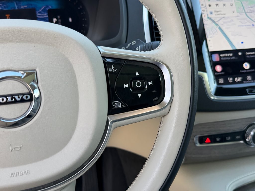Certified 2024 Volvo XC90 B6 Plus AWD/4WD image 19