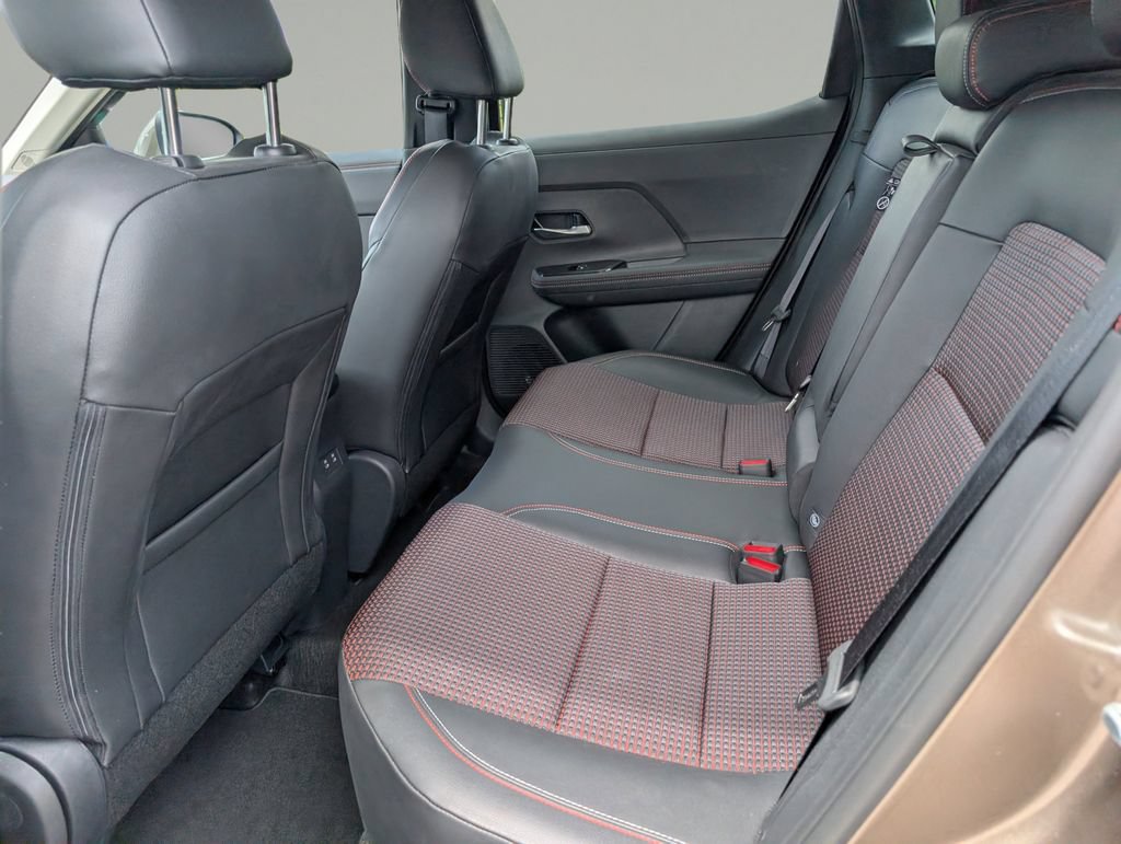 Certified 2025 Nissan Kicks SR FWD image 14