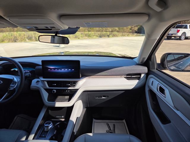 Used 2025 Ford Explorer Active w/ Active Comfort Package image 21