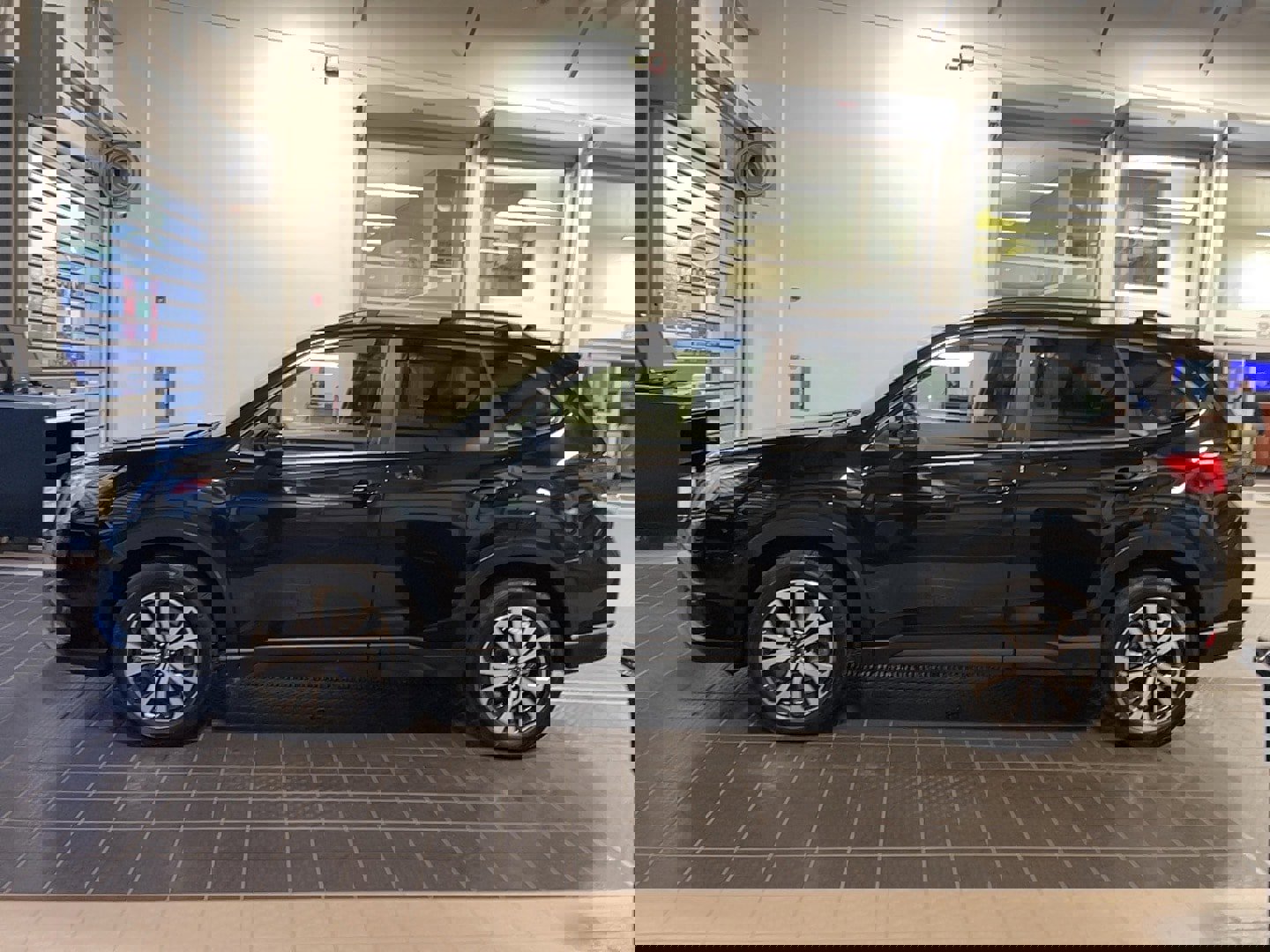 Used 2022 Subaru Forester Limited image 3