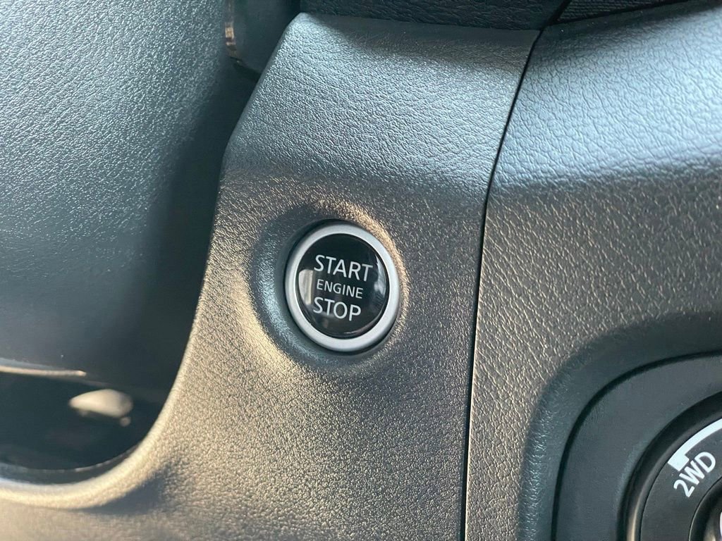 Certified 2023 Nissan Frontier SV image 21