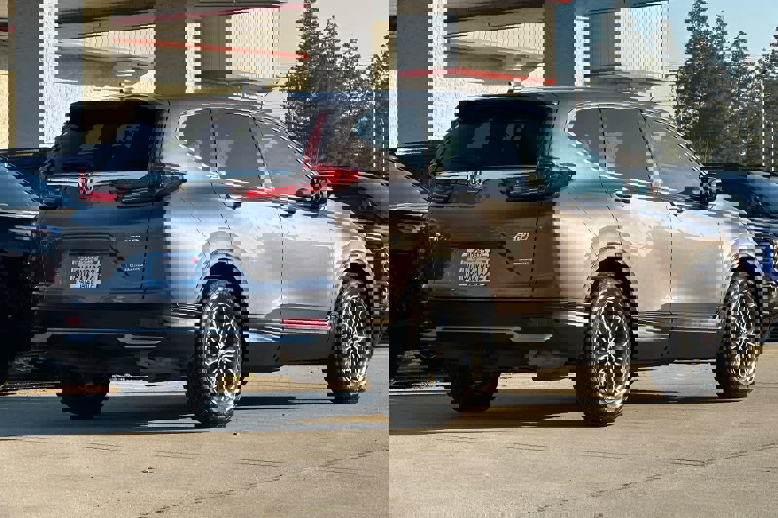 Used 2021 Honda CR-V EX image 3