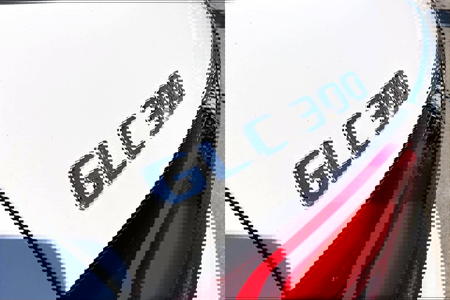 Used 2024 Mercedes-Benz GLC 300 image 9