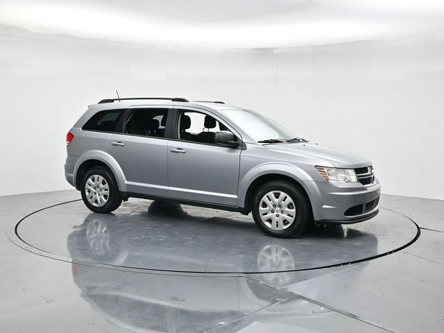 Used 2018 Dodge Journey SE w/ Popular Equipment Group image 3