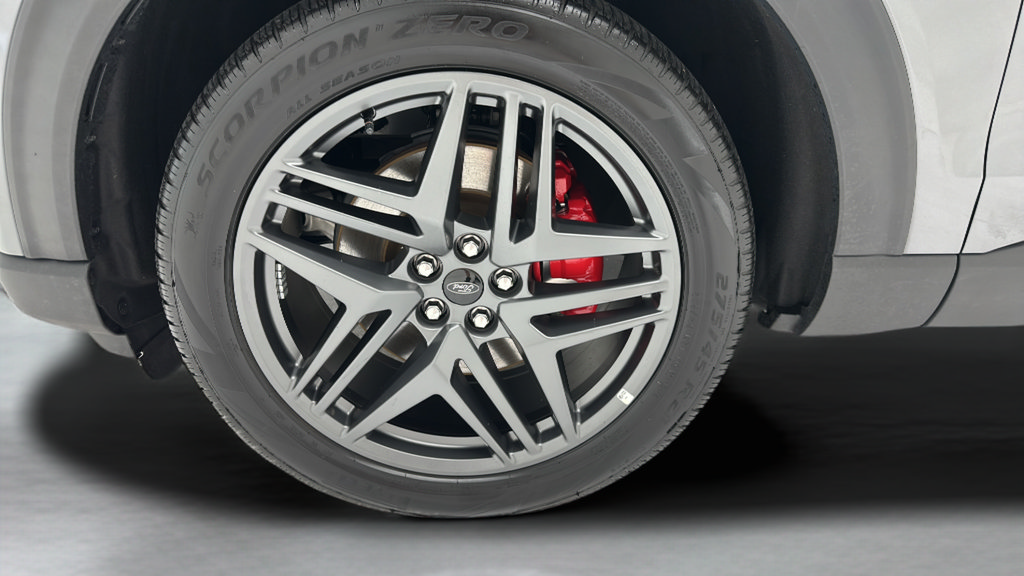 Used 2025 Ford Explorer ST-Line w/ ST-Line Street Pack AWD/4WD image 9