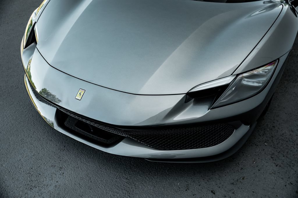 Used 2023 Ferrari 296 GTS RWD image 3