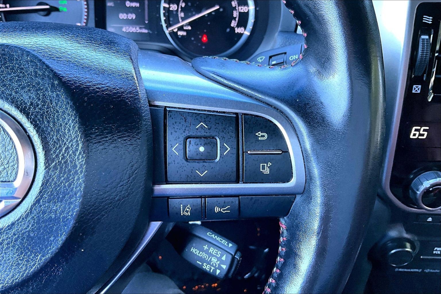 Used 2023 Lexus GX 460 Premium w/ Premium Package AWD/4WD image 17