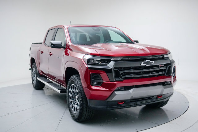 Used 2024 Chevrolet Colorado Z71 w/ Z71 Convenience Package 2 AWD/4WD image 10