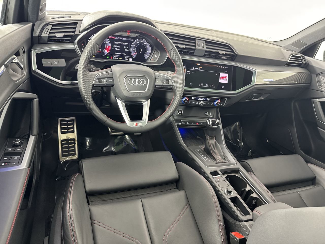 Used 2025 Audi Q3 2.0T Premium Plus w/ Premium Plus Package image 9