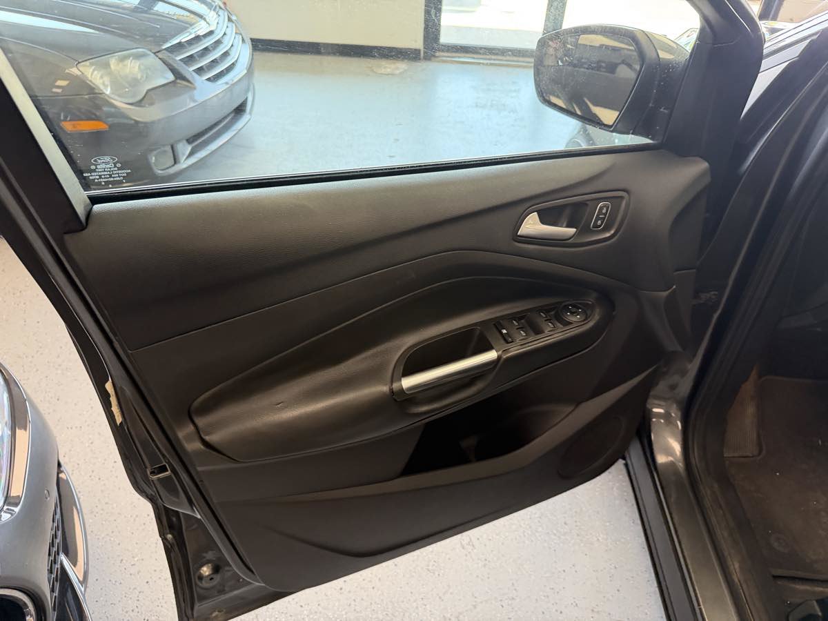 Used 2018 Ford Escape SE AWD/4WD image 19
