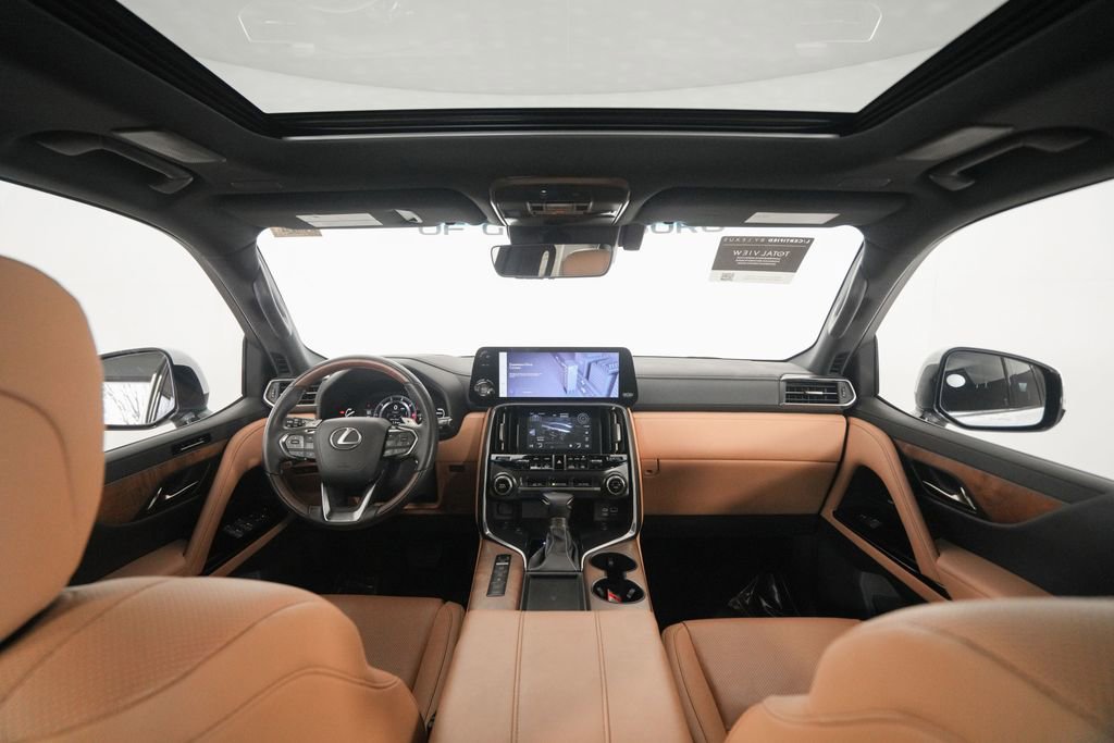 Used 2024 Lexus LX 600 4WD w/ Luxury Package image 15