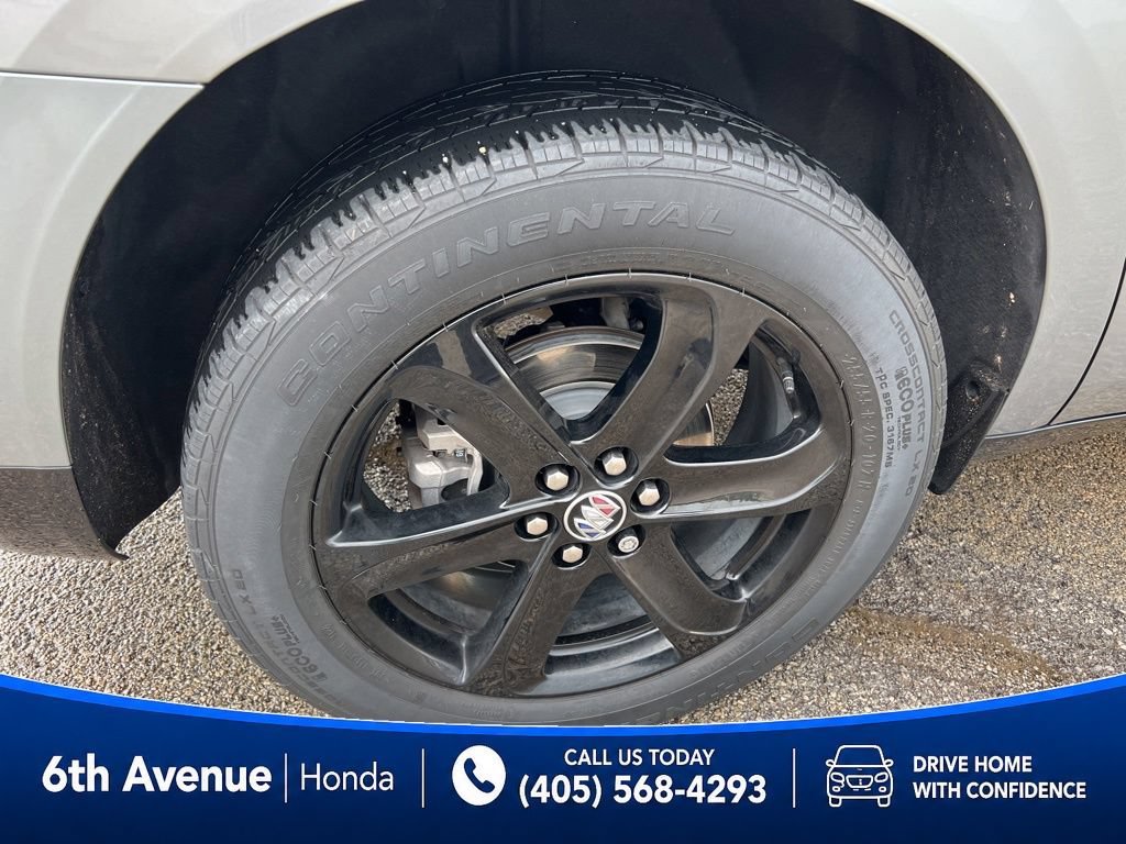 Used 2023 Buick Enclave Essence w/ Sport Touring Edition FWD image 11