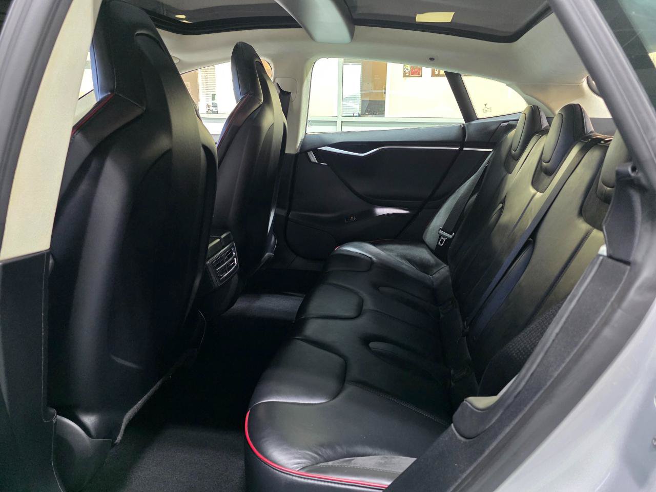 Used 2013 Tesla Model S Performance RWD image 19