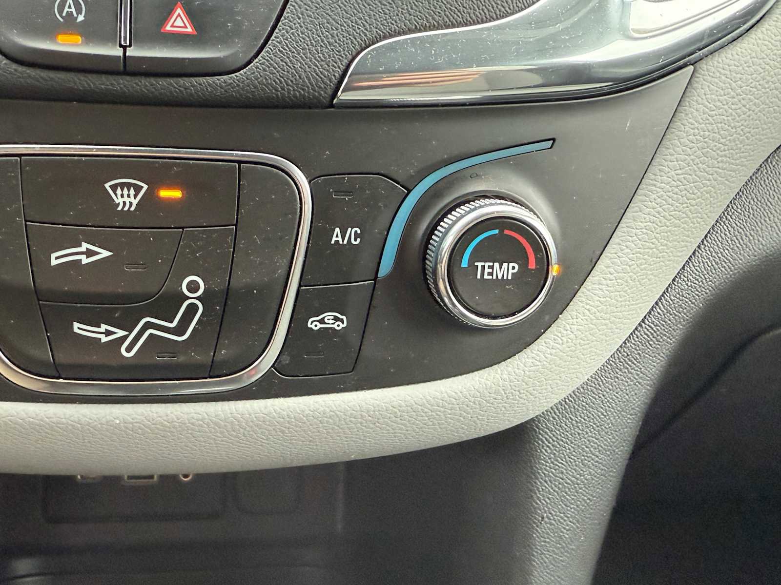 Used 2023 Chevrolet Equinox LS w/ LS Convenience Package image 52