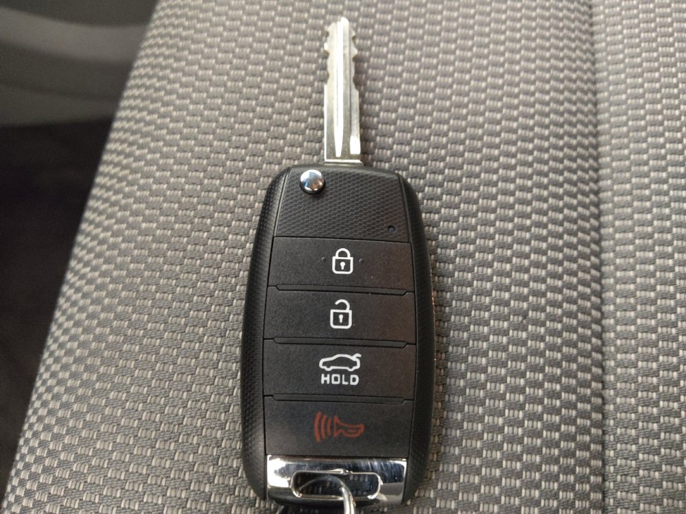 Used 2017 Kia Forte LX image 32