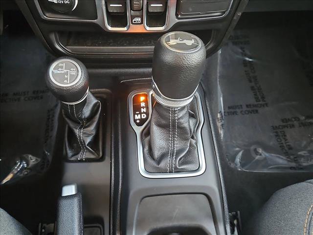 Used 2025 Jeep Wrangler Sport S image 12