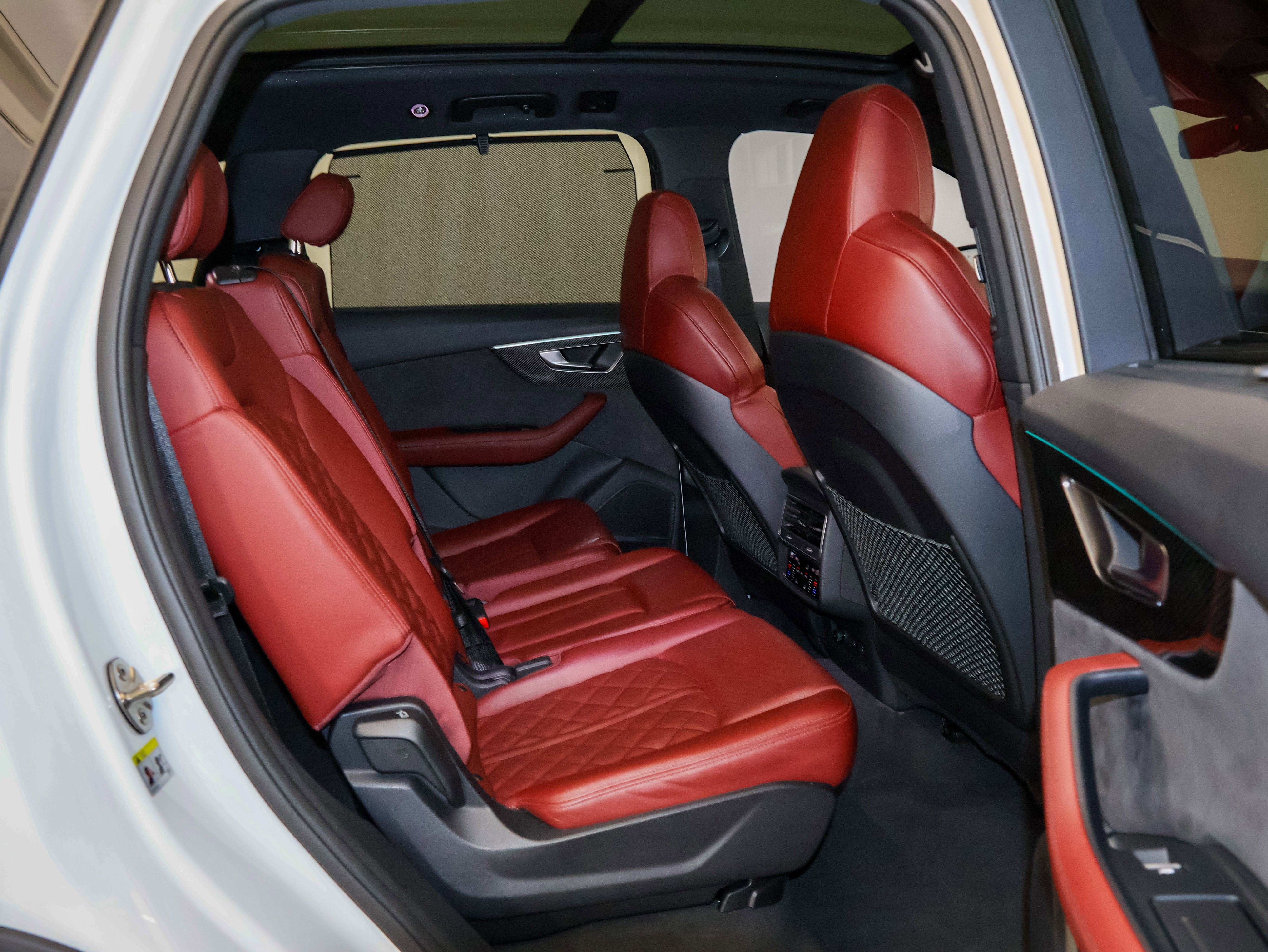 Used 2024 Audi SQ7 Premium Plus w/ Executive Package image 55