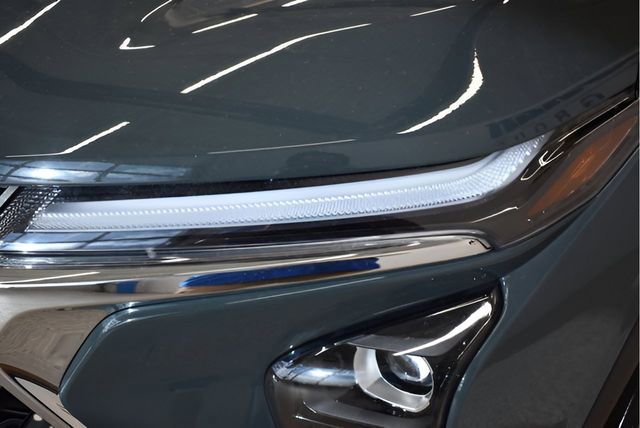 Used 2025 Chevrolet Trax LT FWD image 15