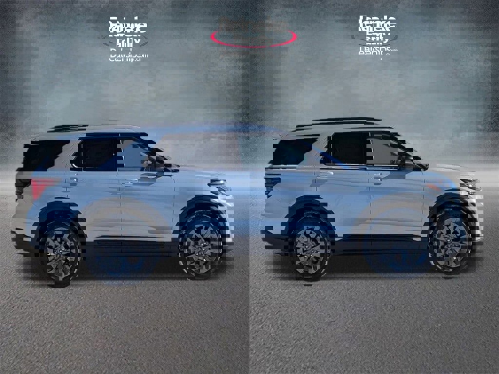 New 2026 Ford Explorer Active image 4