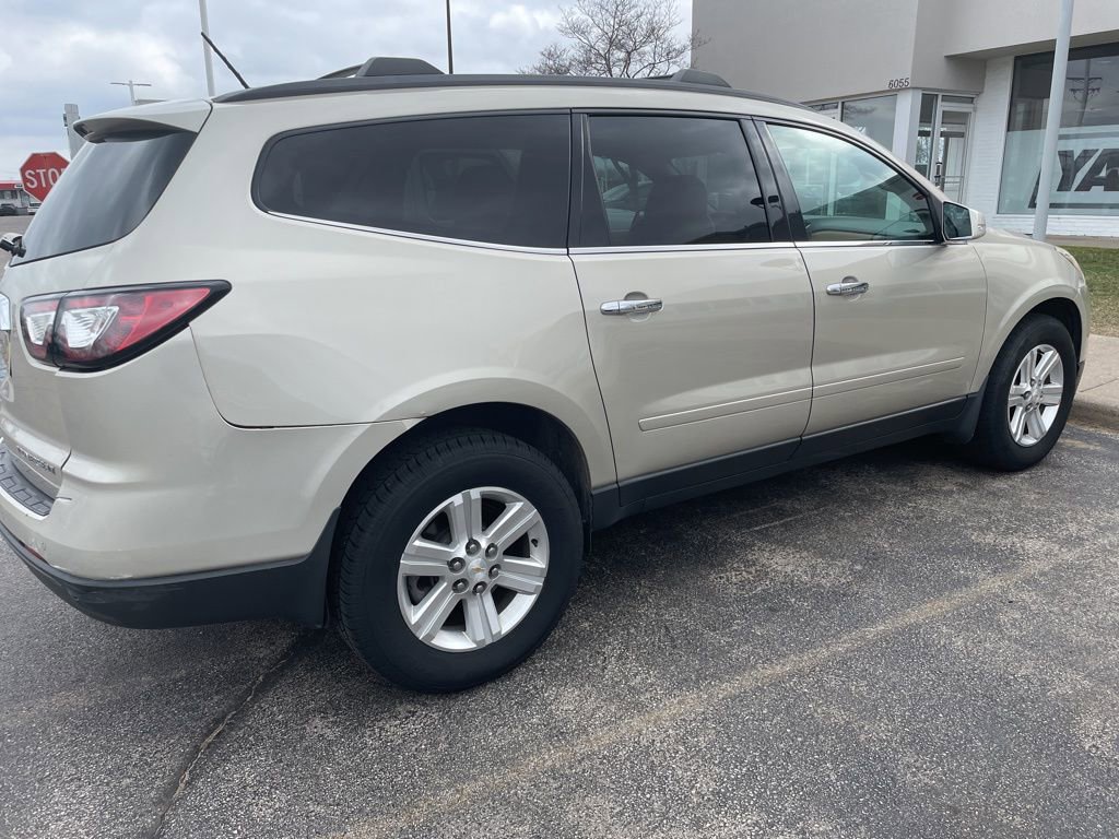 Used 2013 Chevrolet Traverse LT image 3