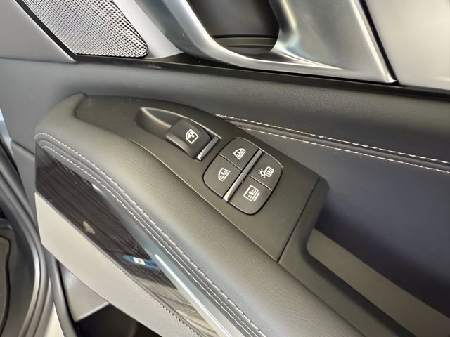 Used 2026 BMW X7 xDrive40i w/ M Sport Package image 28