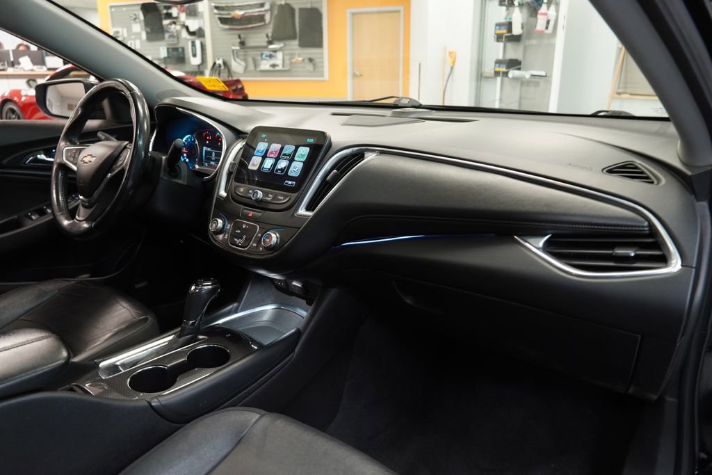 Used 2016 Chevrolet Malibu LT w/ Leather Package image 33